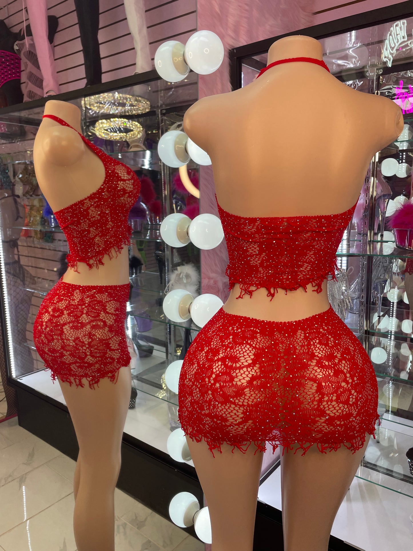 Ms. Apple set